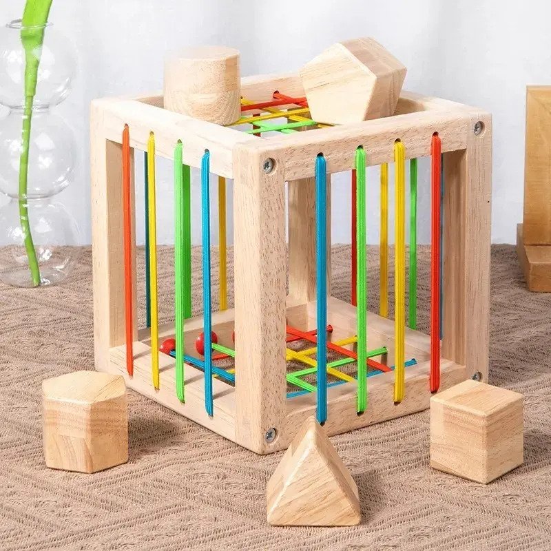 Cubo De Madera Con Encaje Y Elásticos Juguete Montessori - Juguete Didáctico de Madera en Chile